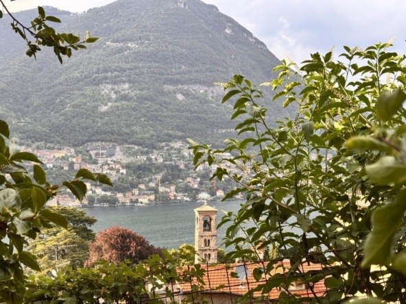 Casa indipendente a Torno con giardino e vista lago