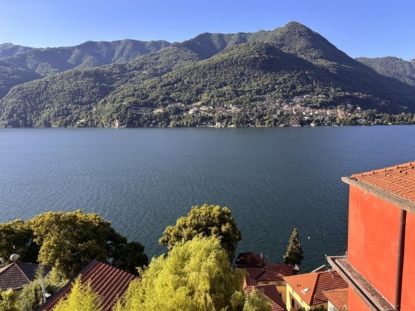 Apartment in Carate Urio with stunning Lake view